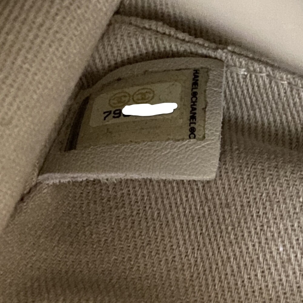 CHANEL White Lambskin Leather Tote Bag - Picture 12 of 16